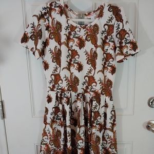 Lularoe Amelia dress, has pockets